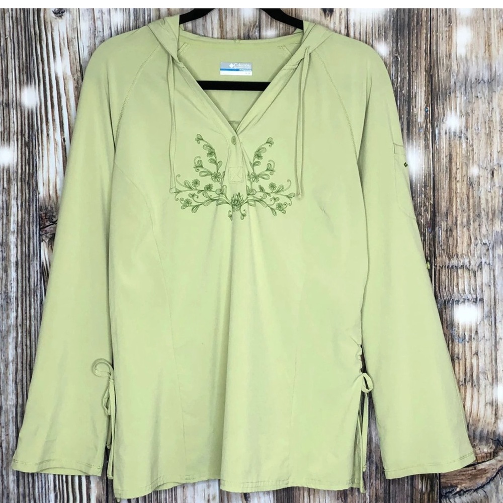 Columbia Green Titanium Pullover Stretch. Size L